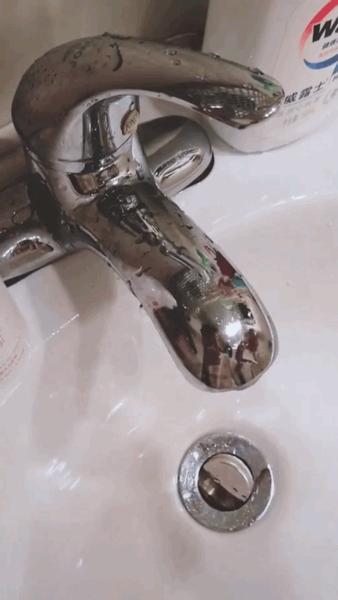 把车标全部抠掉违法吗,把车标抠下来清灰