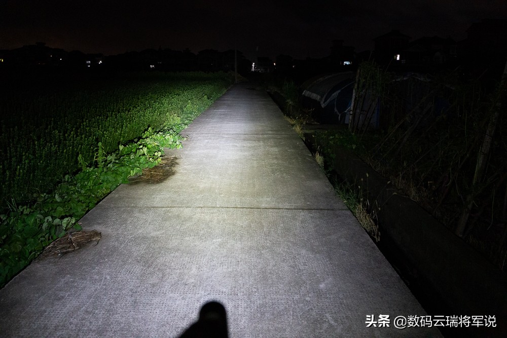 纳拓雷鸣手电筒ip4-6和ip1-3,纳拓户外强光手电筒结构