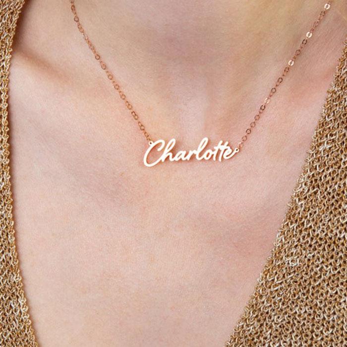 让女朋友感觉有惊喜的生日礼物,送女朋友让她惊喜的生日礼物