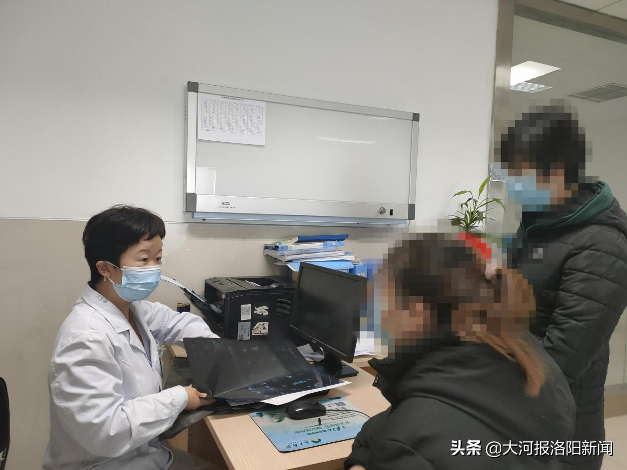 洛阳32岁男子一天吃36包头痛粉不止痛，原来是颈椎病惹的祸