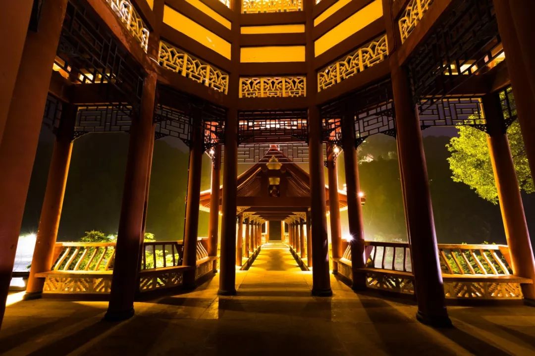 大年初一云游乐山大佛,观光乐山大佛