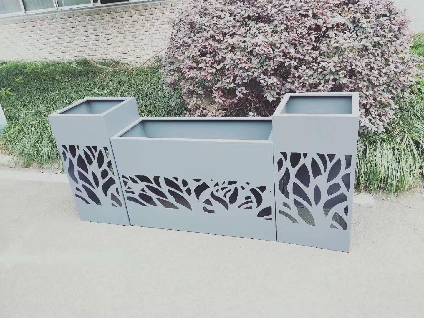 不锈钢花盆厂家定制江苏鑫宇,鑫宇不锈钢花箱效果图