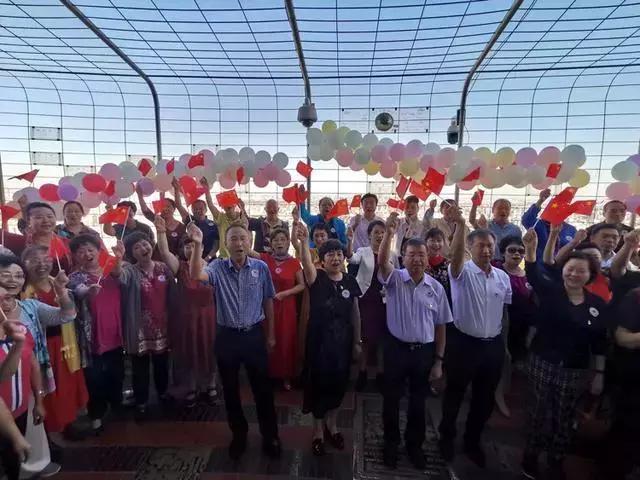 祝福祖国简短视频,那些让你为祖国热泪盈眶的瞬间