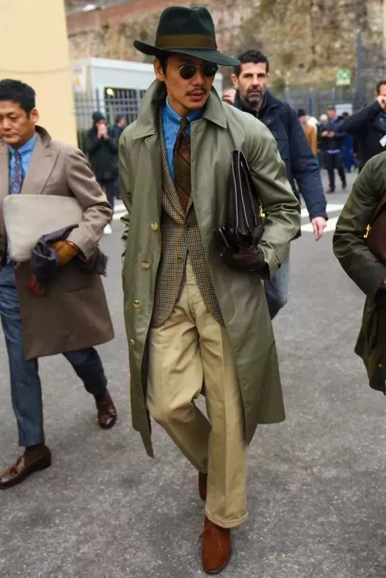 中年妇女穿什么款式的风衣最好,这4种风衣才适合你