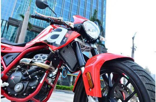 阿普利亚125踏板,阿普利亚125小钢炮