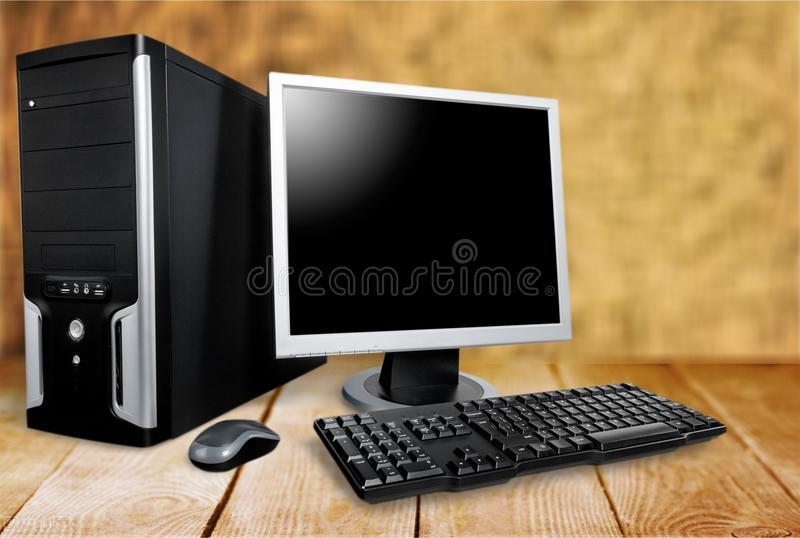 李想创业几次,汽车之家创始人李想出局