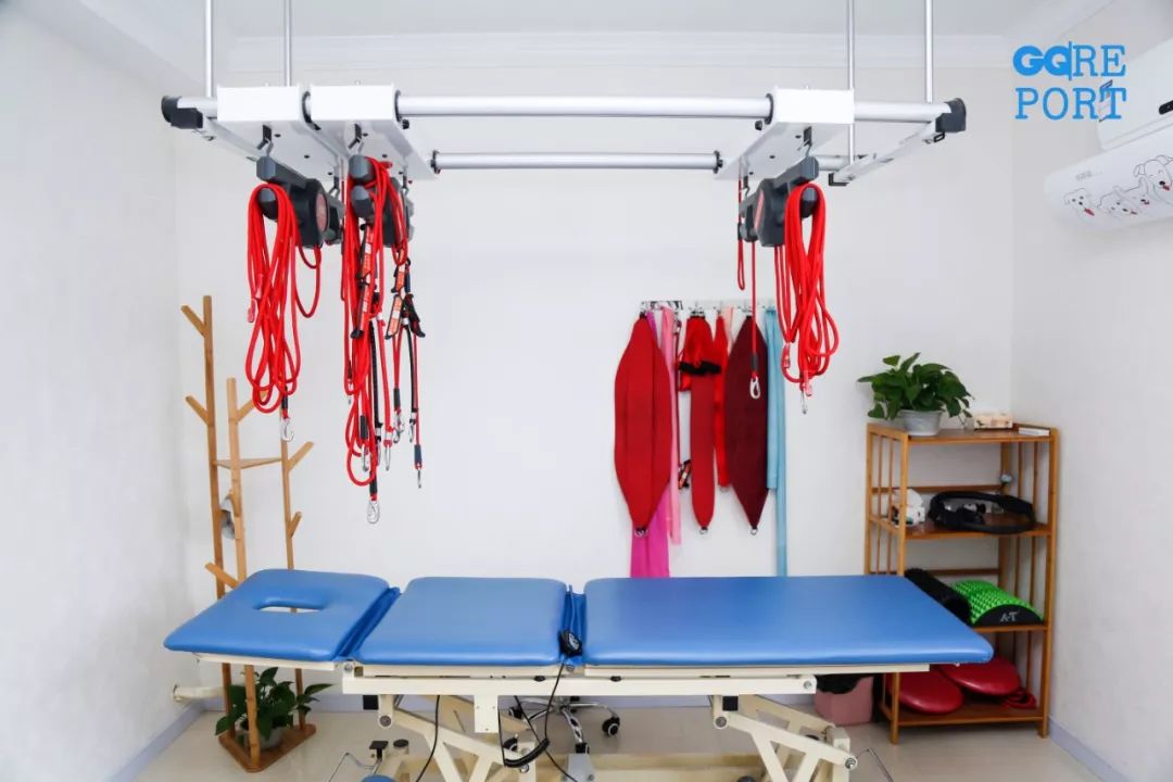 女人怕丑，男人怕秃，死了宠物，坏了玩偶，婴孩得照顾，产后得修复......上海滩的这些烦恼，如何去渡？