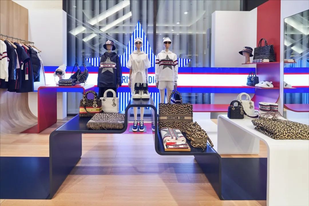 dior快闪店图片,大阪dior专卖