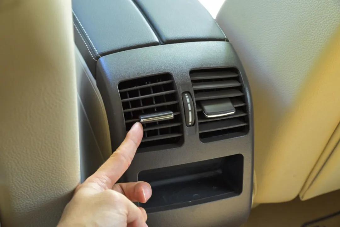 二手奔驰glk300值得买吗,十万左右二手suv奔驰glk300