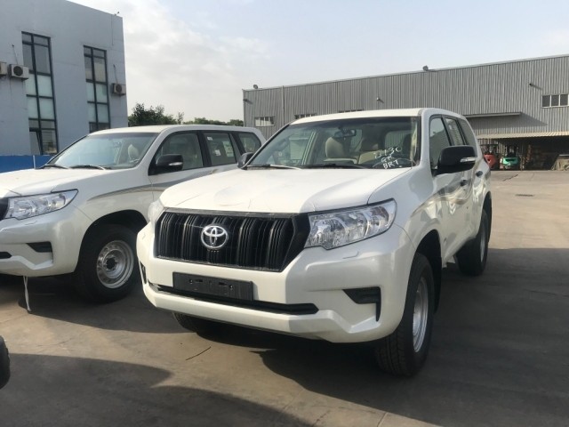 进口中东版丰田霸道2700最低价,10款丰田霸道中东版2700手动挡加速