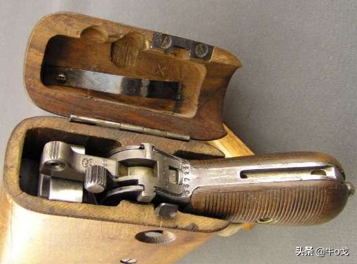 驳壳枪木质枪套玩具,驳壳枪和牛皮枪套的合体叫什么