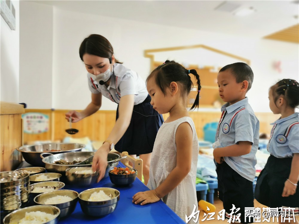 小学生珍惜粮食光盘行动活动记录,节俭用餐光盘行动