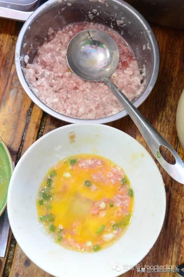 潮州哪里肠粉放花生酱,外地人吃潮州花生酱肠粉