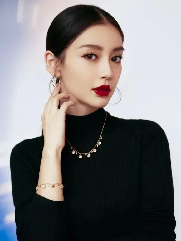 迪丽热巴薄唇,把迪丽热巴换成黄金比例脸