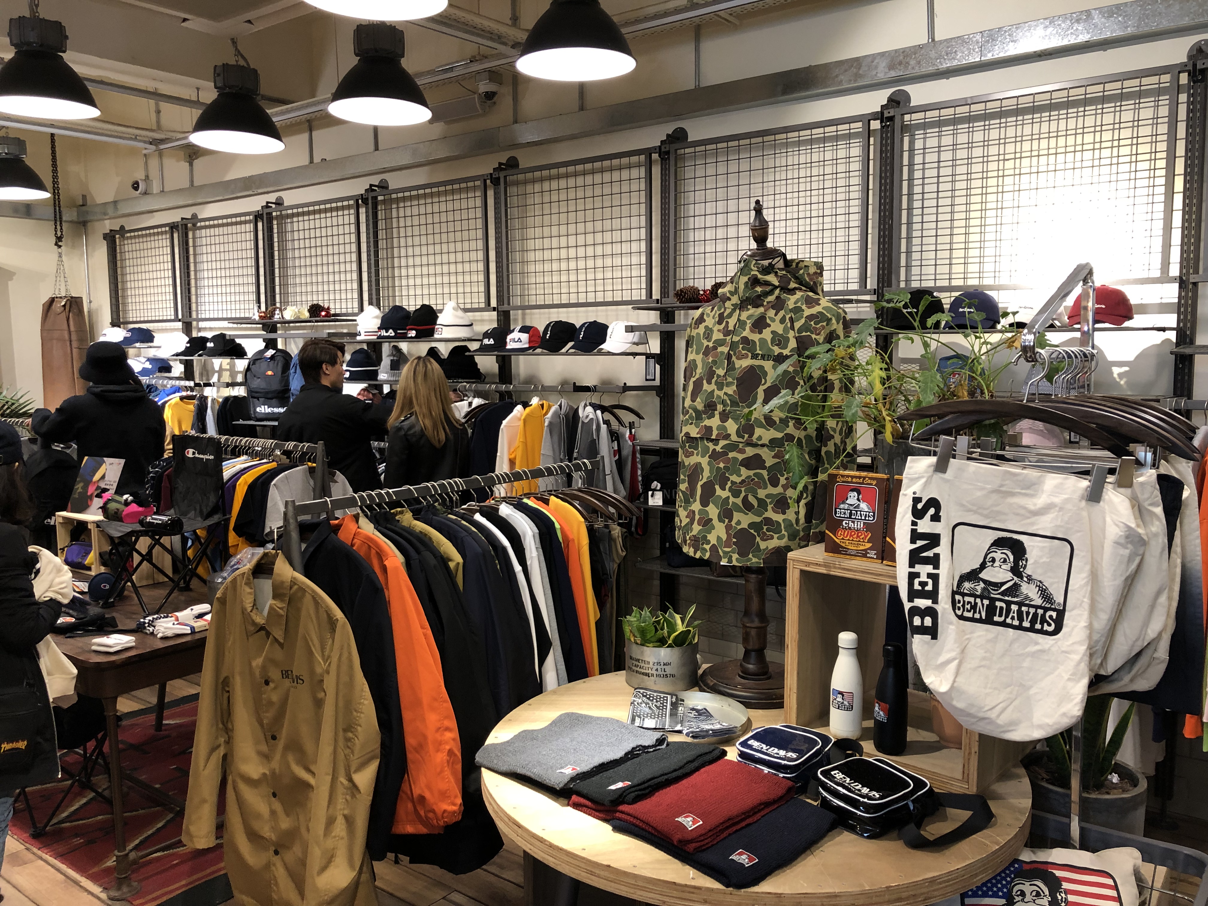 香港平价潮牌店聚集地,香港潮牌店都集中在哪条街