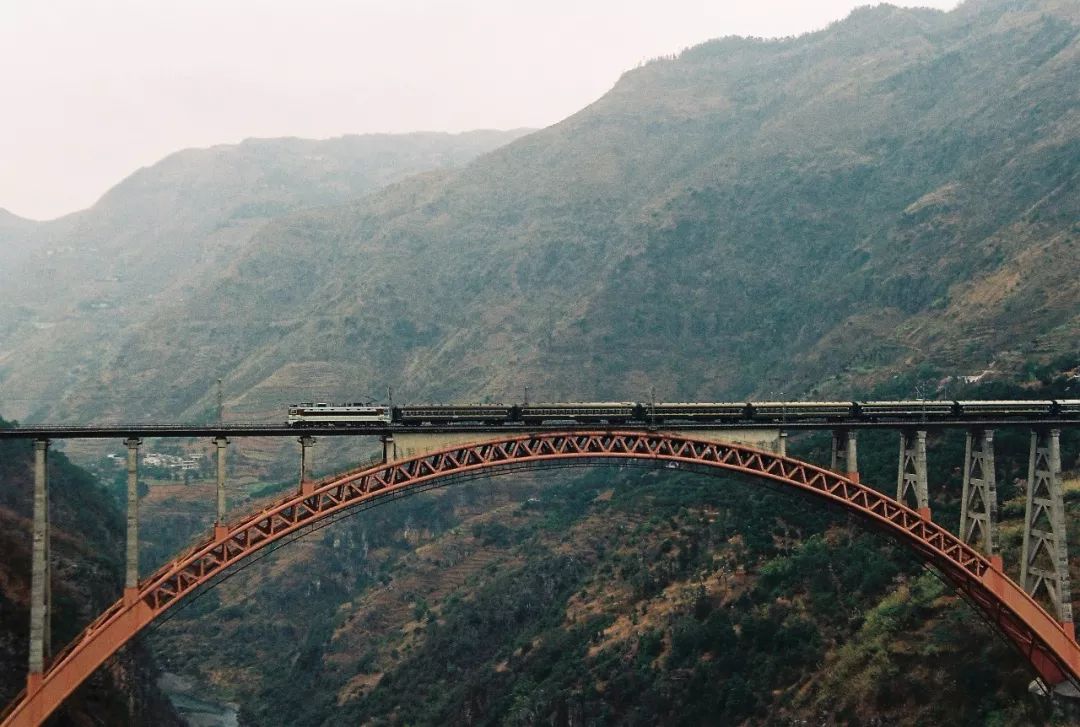 中国哪里还有绿皮火车,中国哪个城市绿皮火车最多