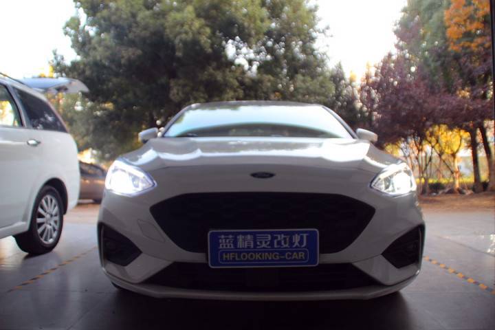 新款福克斯大灯熏黑,新款福克斯大灯