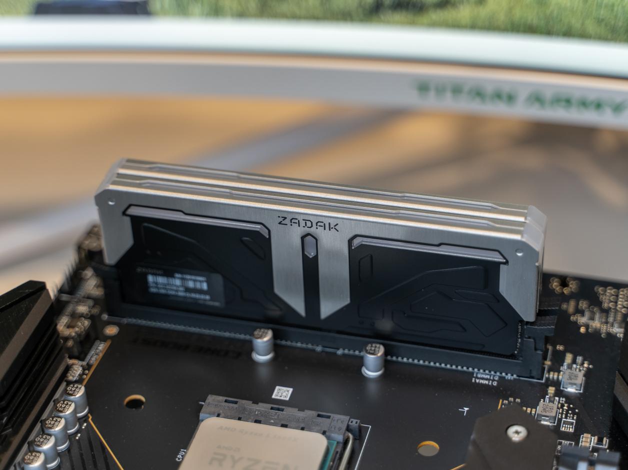 液金标杆的硅脂究竟怎么样？*力暴**熊硅脂横评