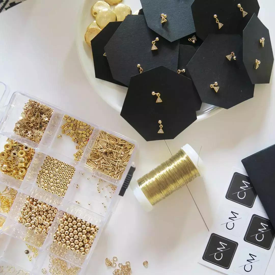 耳环戴的大一点显脸小,耳环气场高