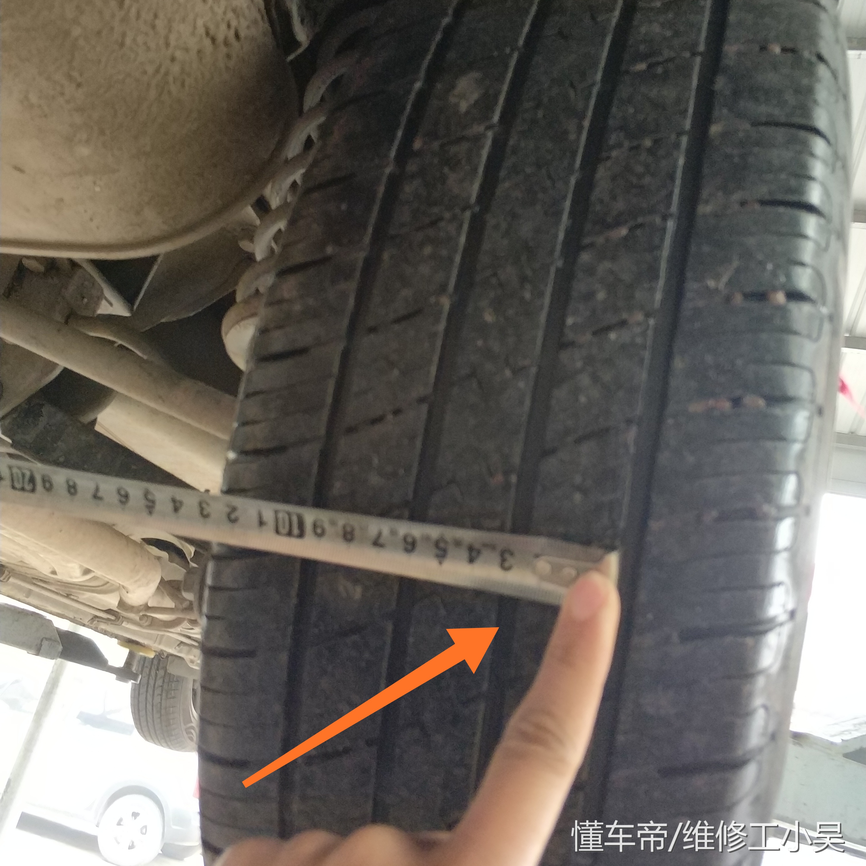 老款现代索纳塔高速过坑车尾摆动,06款索纳塔过坑车身晃动