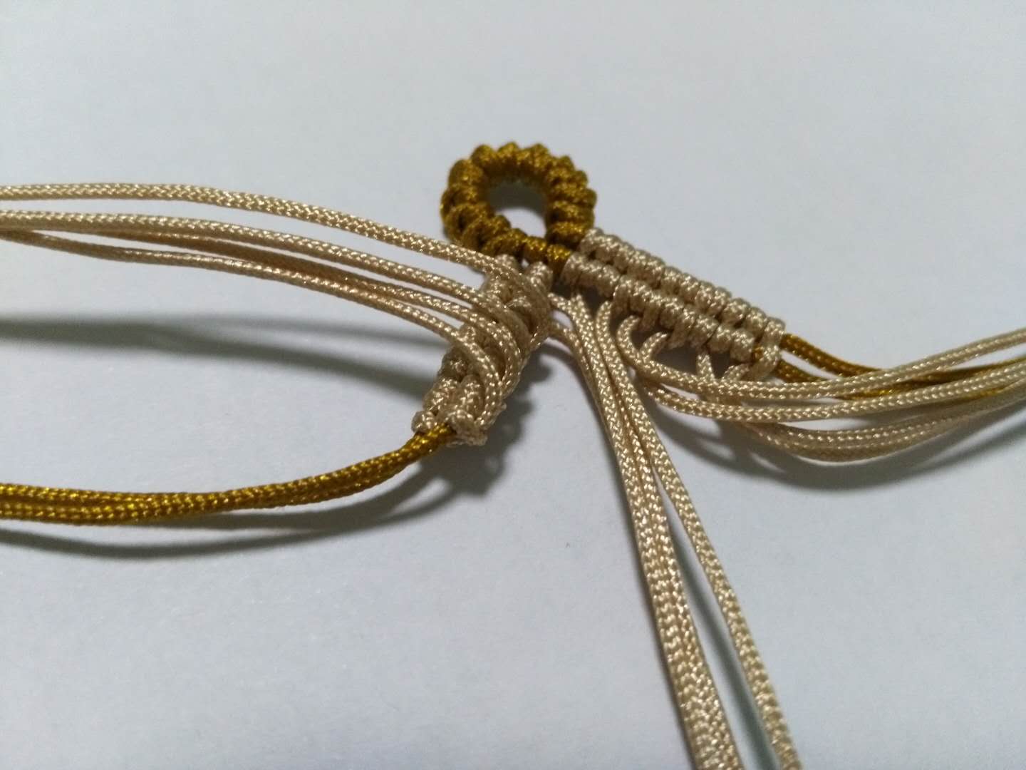 编绳花做法,手绳复杂编织教程