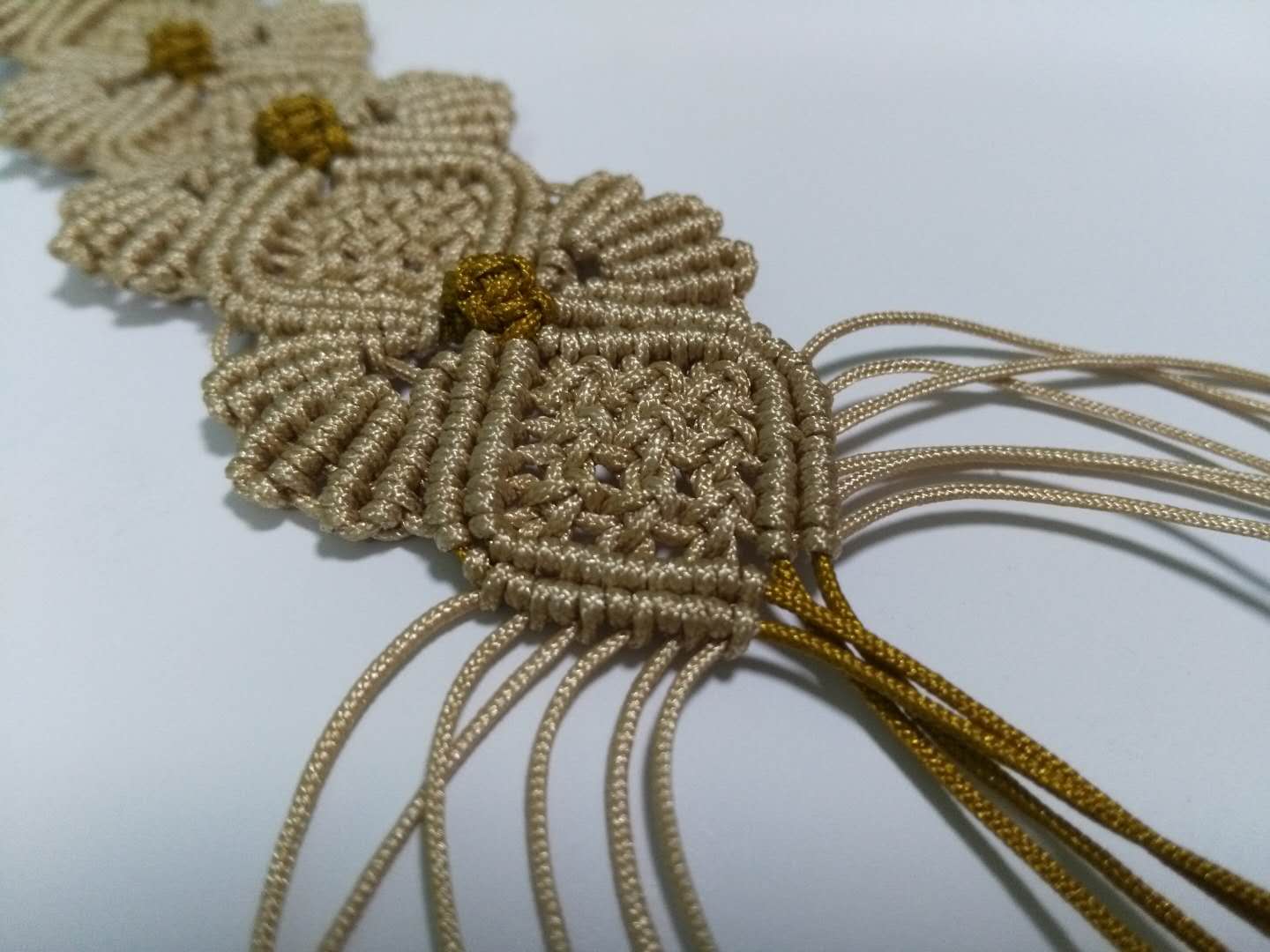 编绳花做法,手绳复杂编织教程