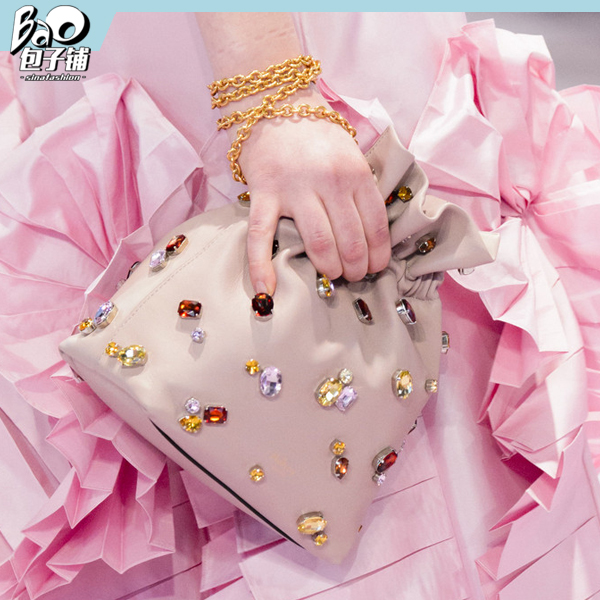 时装周前十名,时装周巴黎2023包包