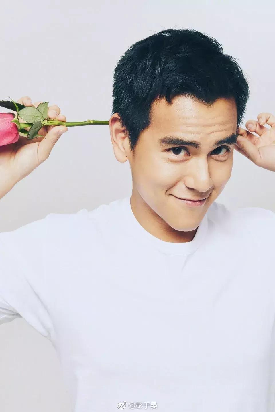 拯救发际线高额头大的发型,发际线大额头宽适合什么发型