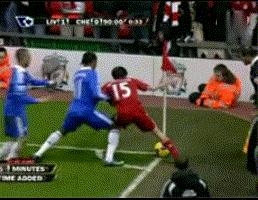 女裁判被袭击集锦,足球女裁判被袭视频