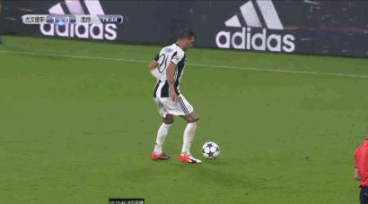 足球女裁判被袭,足球女裁判被打视频