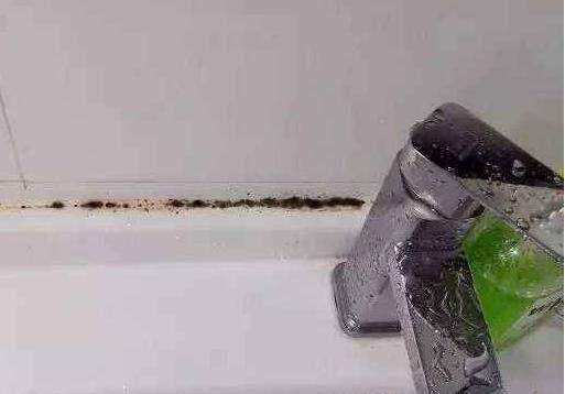 卫生间玻璃胶发黑怎么办,卫生间玻璃胶发黑怎么清洗