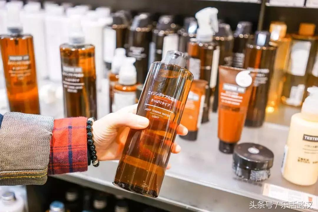 我们逛了武汉最常见的合集店铺，告诉你哪些单品好用到开挂！