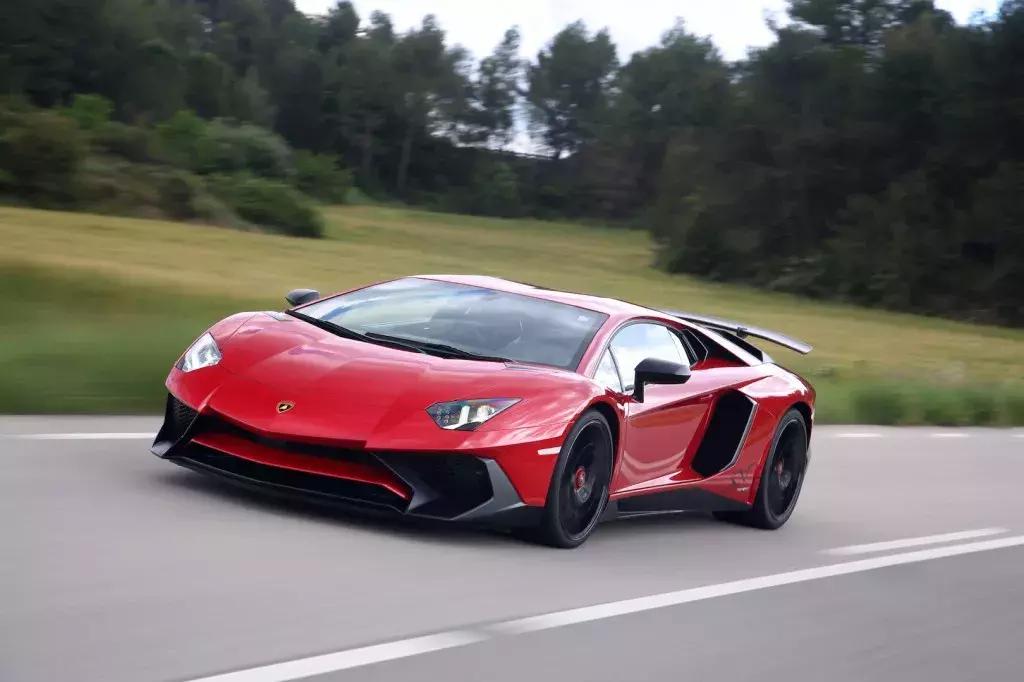 各种豪车名称大全,豪车的名字都叫什么