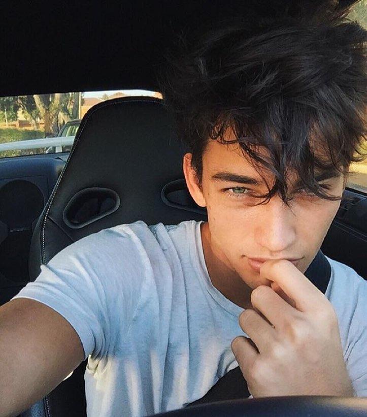 平板卧推怎么肩前束一个点痛,平板卧推感觉肩部发力