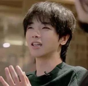 华晨宇美妆,学化妆眼影华晨宇