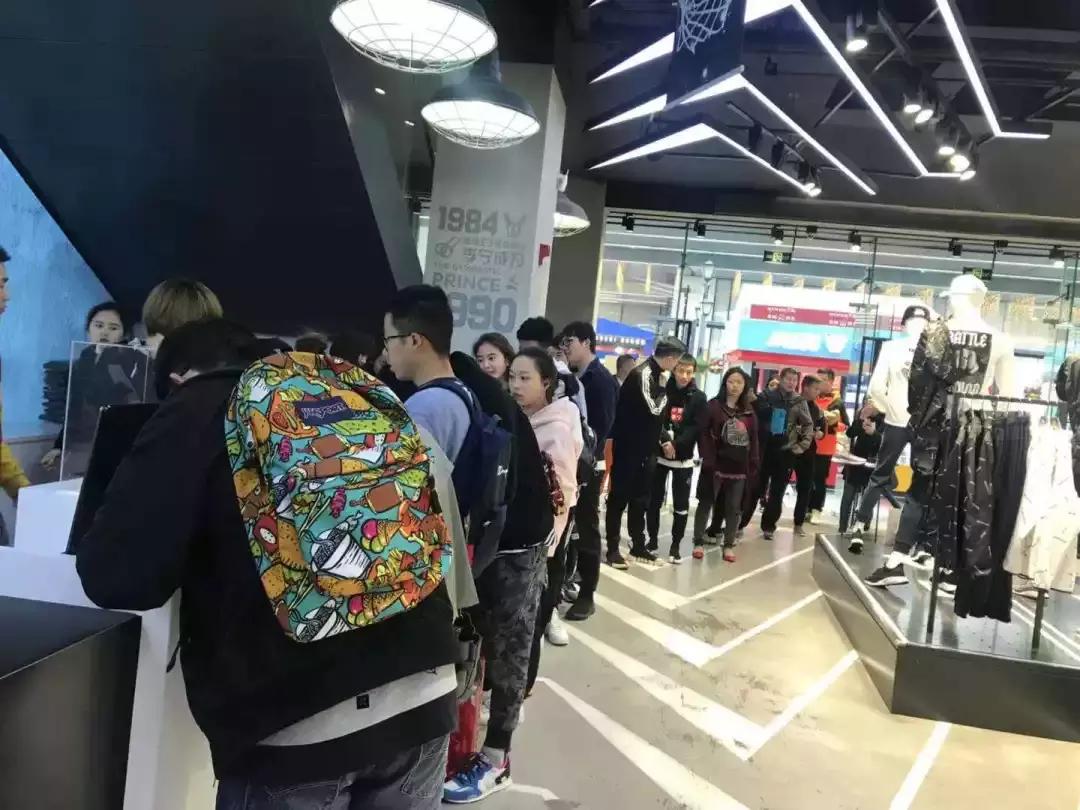 李宁2019时装周外套,2022年李宁时装周爆料