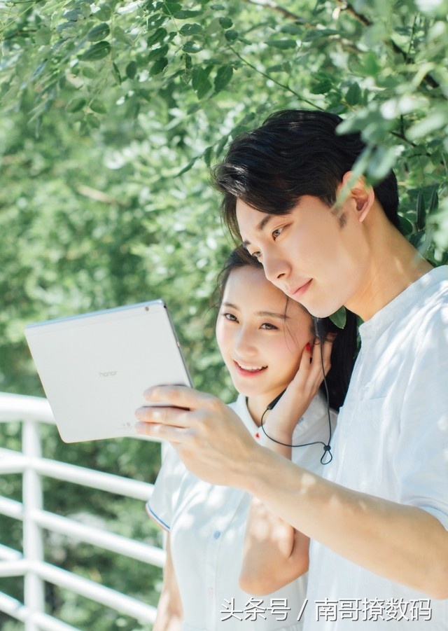 华为平板m3测评视频,华为平板m3影音体验