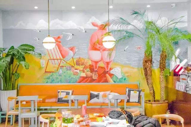 转角遇到猪？！魔都首家粉猪餐厅，吃完变精致的猪猪女孩！