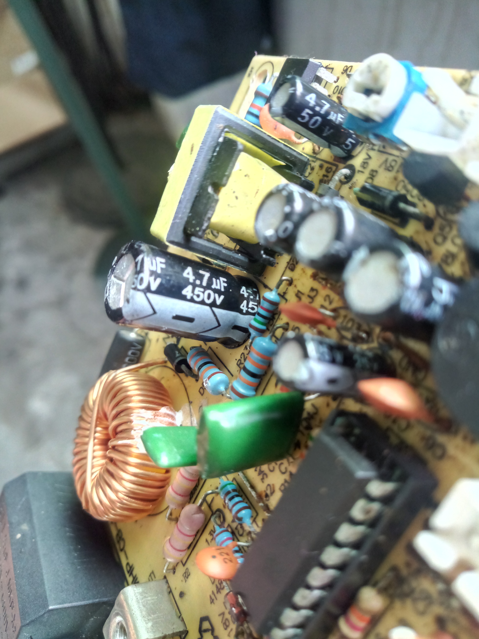 电磁炉放锅上去不加热,电磁炉不加热原因分析