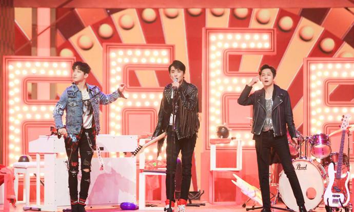 白衣少年刘昊然学长,中戏学长刘昊然完整版