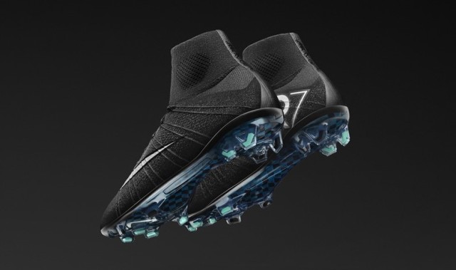 c罗耐克球鞋搭配,c罗出道曼联