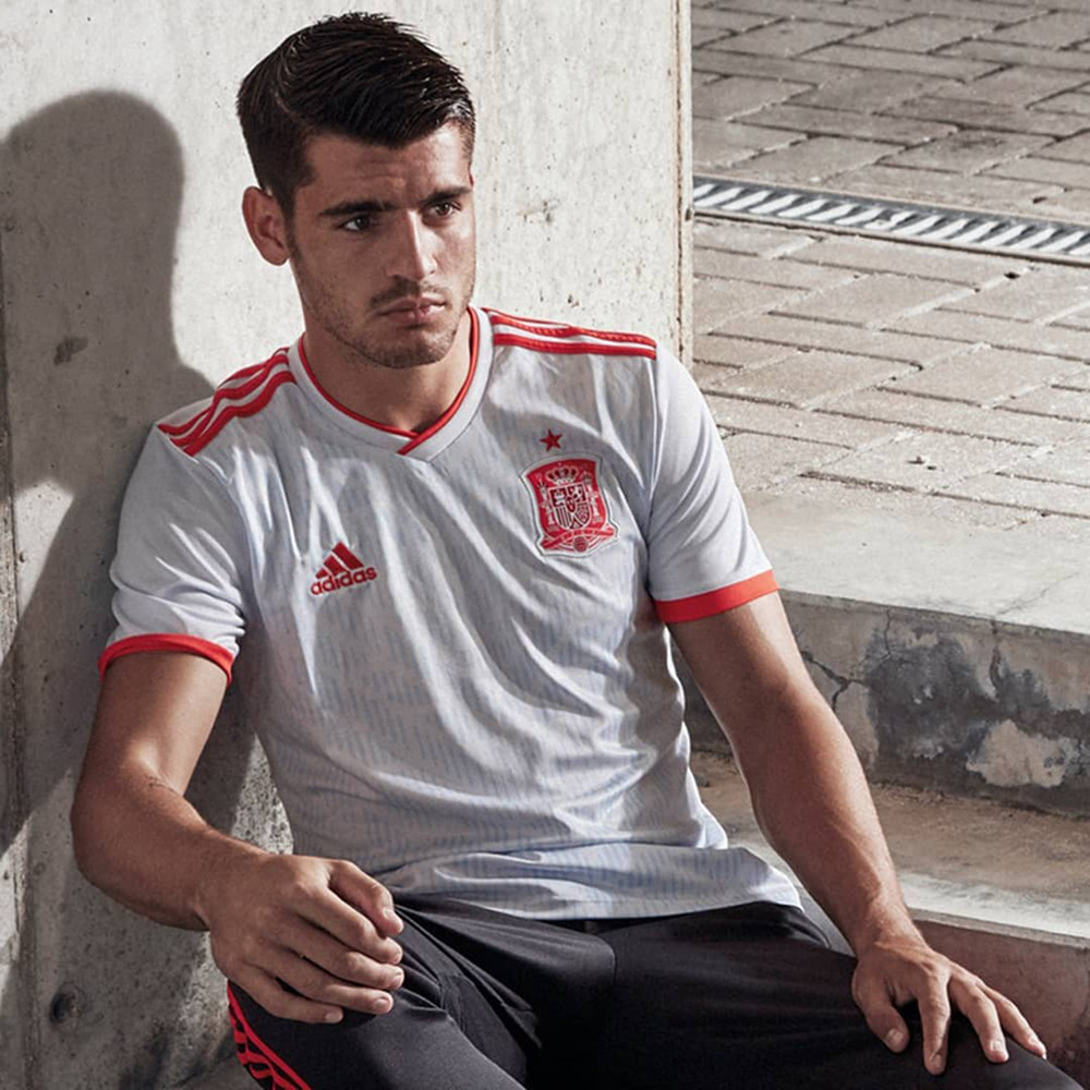 复古范儿+潮流范儿！这样的阿迪达斯世界杯球衣你还不满意？