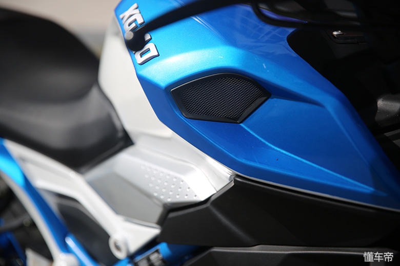 新感觉双缸250百公里加速,加速2秒左右的摩托车