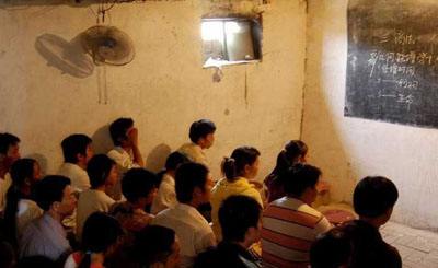 人被骗进传销后报案为什么不立案,陷入传销的骗局