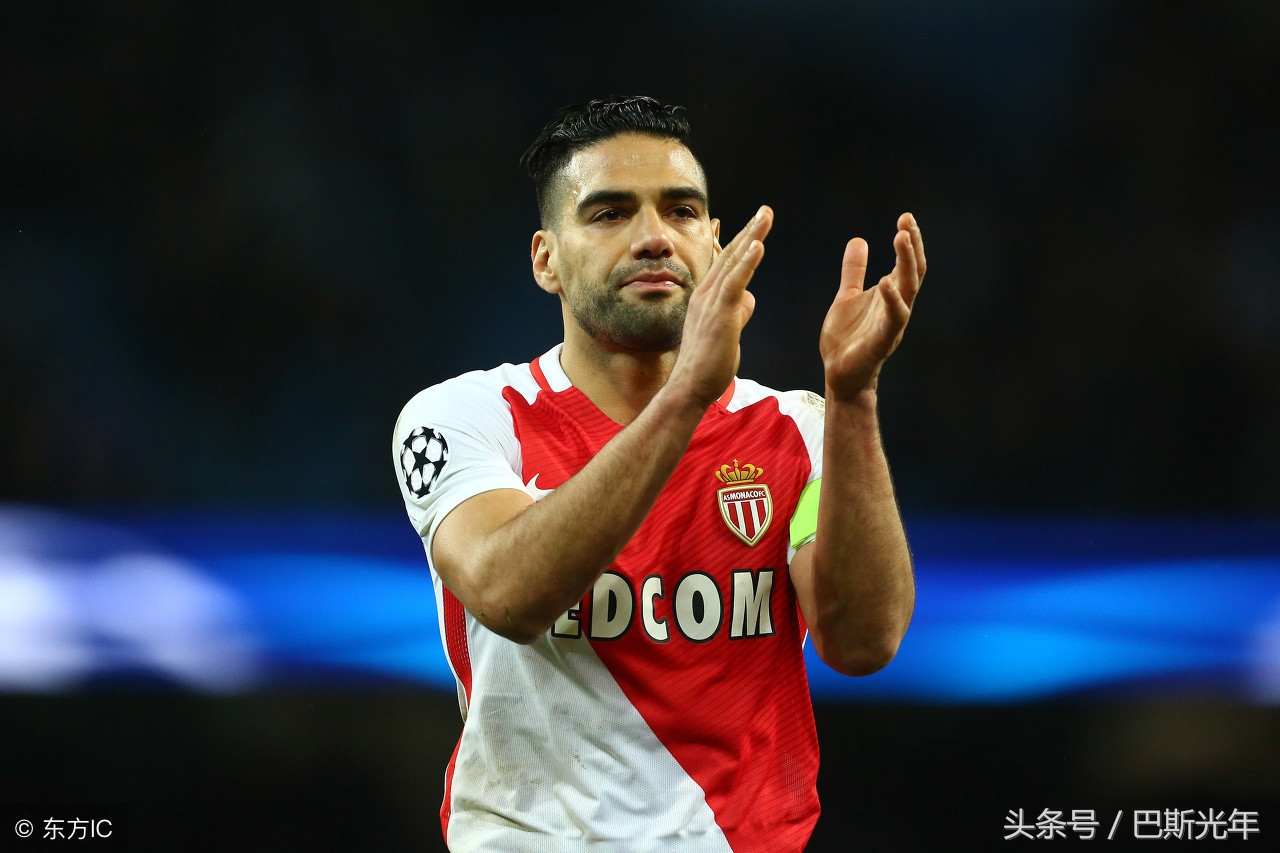 世界最厉害的足球明星前十名,世界上最著名的足球明星