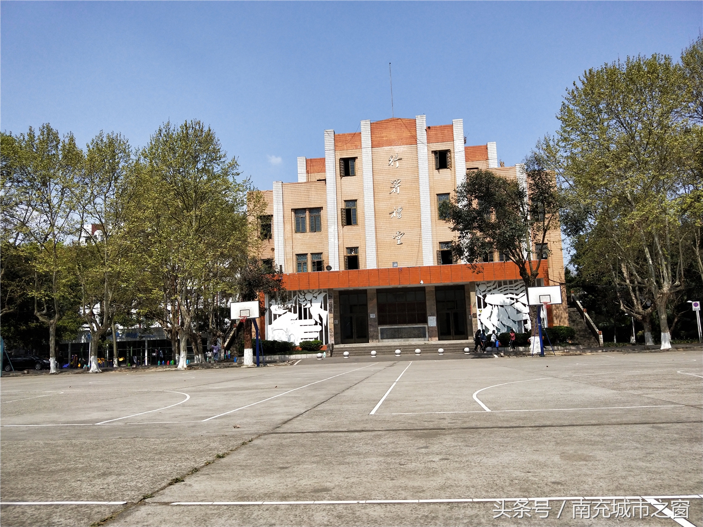 南充西华师范大学里面什么样,西华师范大学北湖校区