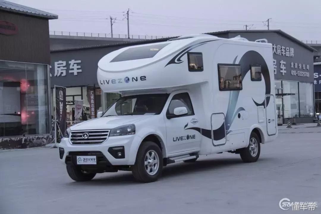 32万买房车,42万块钱买了一辆房车自驾游