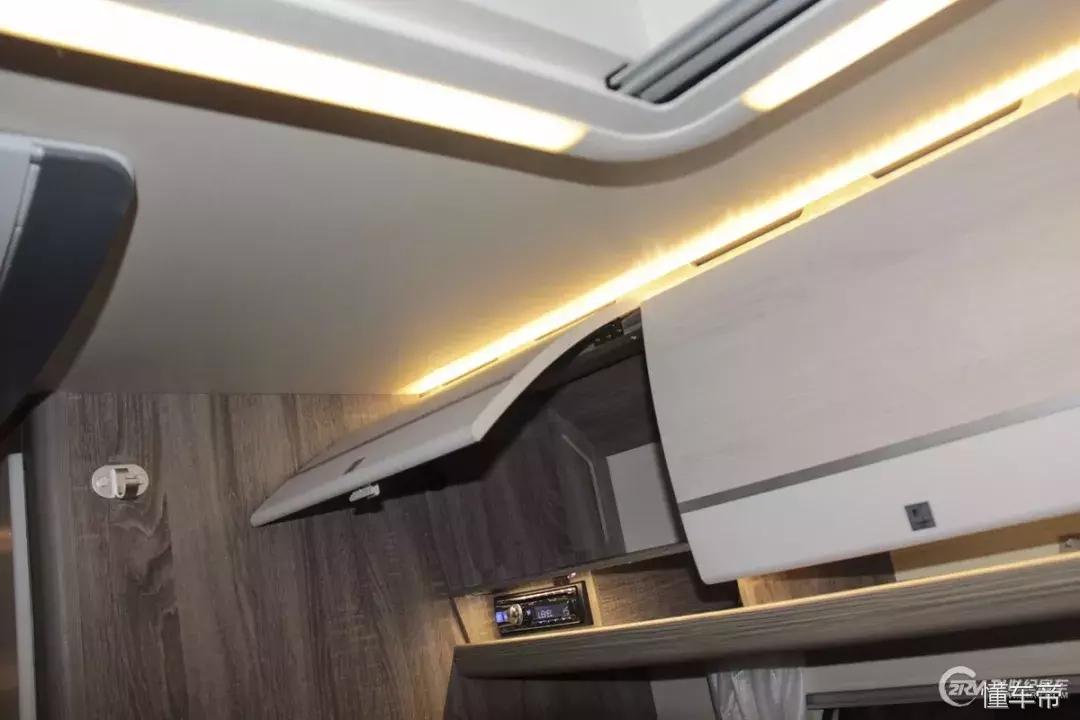 32万买房车,42万块钱买了一辆房车自驾游