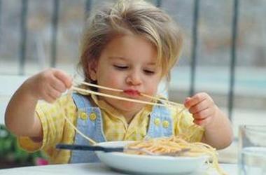 孩子吃饭不吃菜长不高,小孩吃饭不吃肉菜怎么办