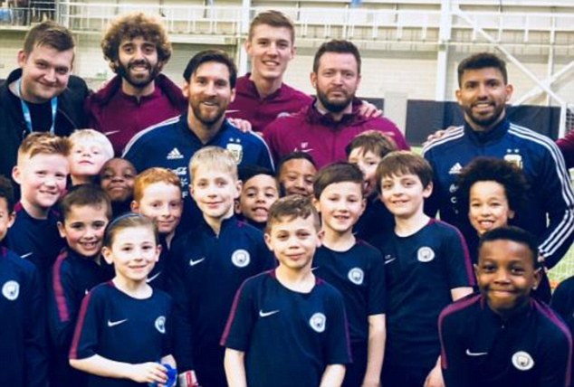 梅西巴黎圣日耳曼训练震惊队友,梅西训练惊呆姆巴佩